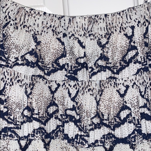 Endless Rose Tanktop - Picture 2 of 7